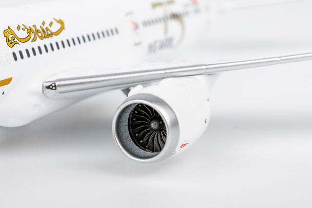NG Models Gulf Air Boeing 787-9 Dreamliner A9C-FG (1976 retro cs, "75 Years" sticker) 1/400 Aircraft Scale Model