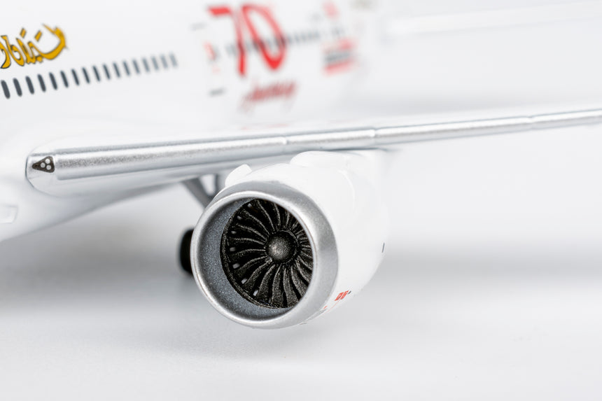 NG Models Gulf Air Boeing 787-9 Dreamliner A9C-FG (1976 retro cs, "70 Years" sticker) 1/400 Aircraft Scale Model