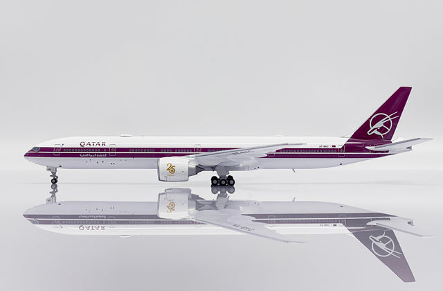 JC Wings Qatar Airways Boeing 777-300ER (A7-BAC) 1/400 Aircraft Scale Model