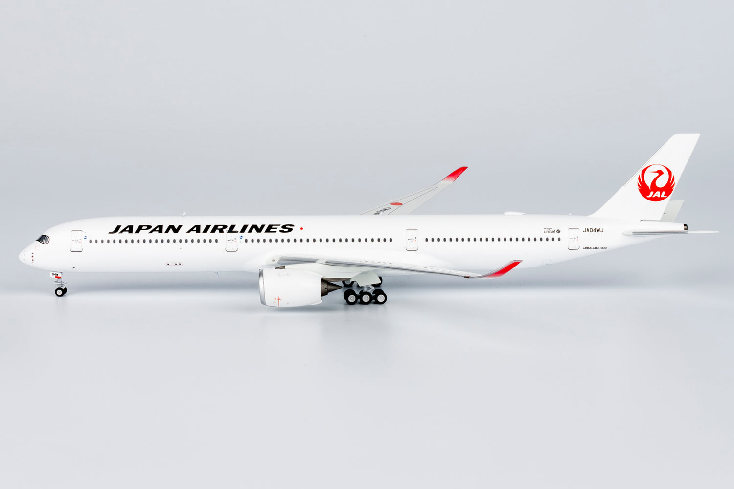 NG Models Japan Airlines (JAL) Airbus A350-1000 JA04WJ 1/400 Aircraft Scale Model