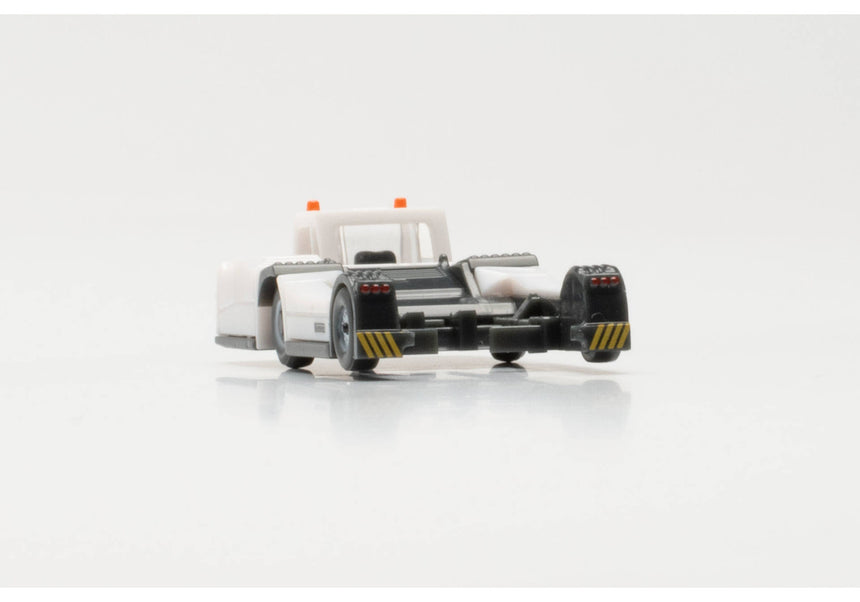 Herpa Goldhofer AST-2 airplane tractor 1/200 Aircraft Scale Model