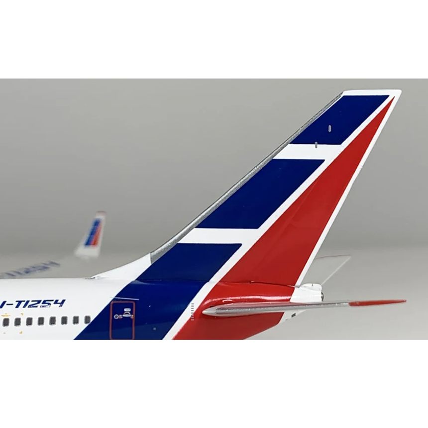Phoenix Cubana Ilyushin IL-96-300 CU-T1254 1/400 Aircraft Scale Model