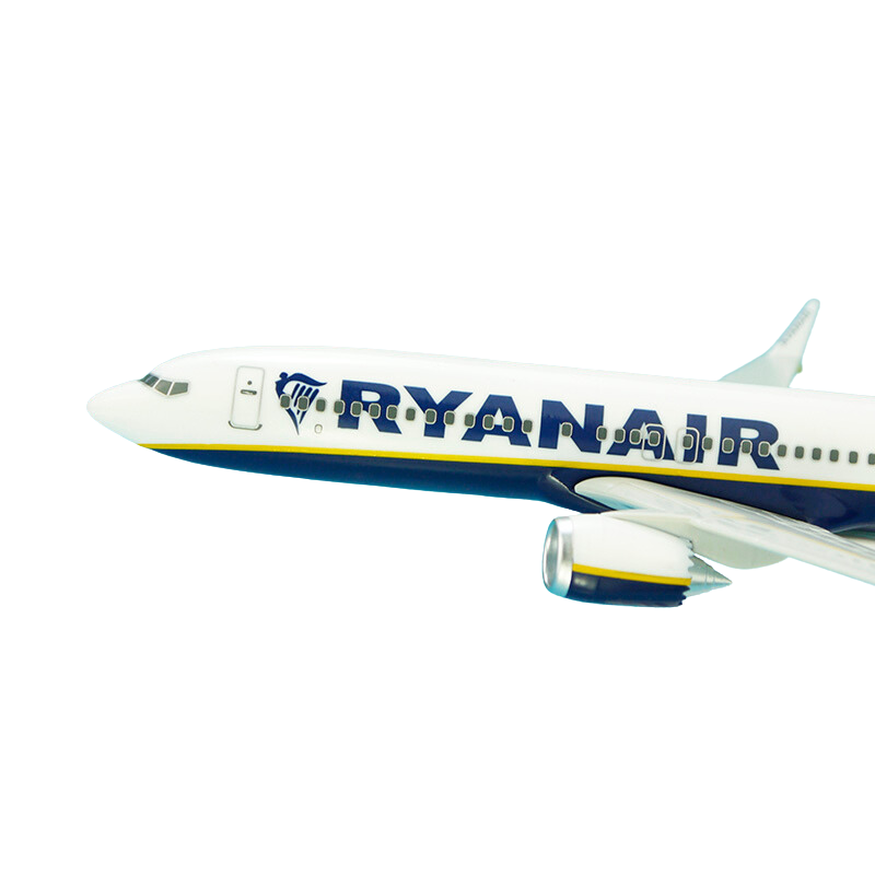 AeroClix Ryanair Boeing 737 MAX 8-200 EI-HGL 1/200 Scale