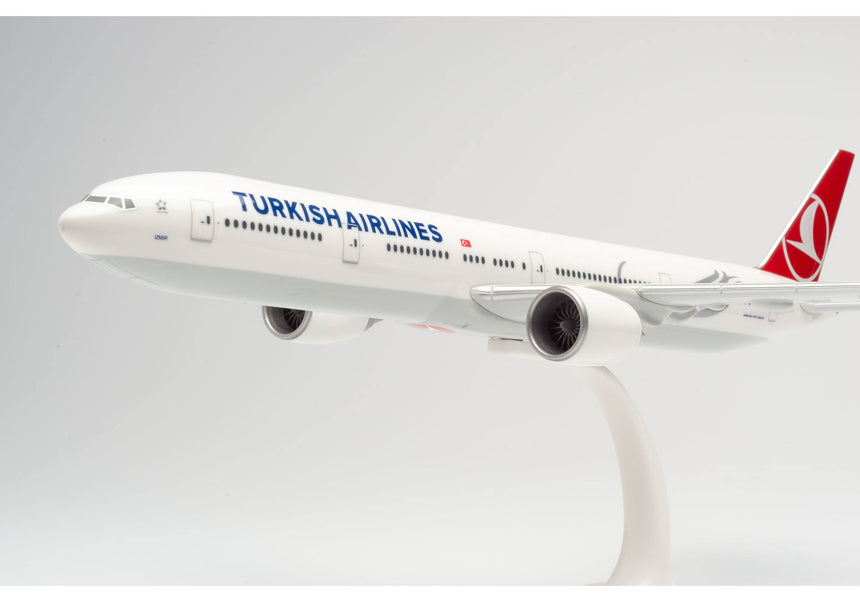 Herpa Turkish Airlines Boeing 777-300ER – TC-LJK "Izmir" 1/200 Aircraft Scale Model