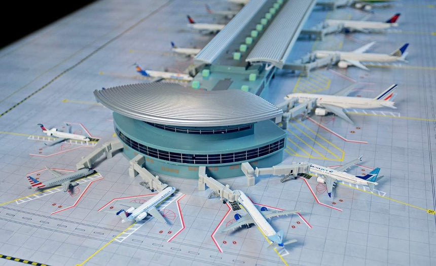 GeminiJets 1/400 Scale Deluxe Airport Terminal