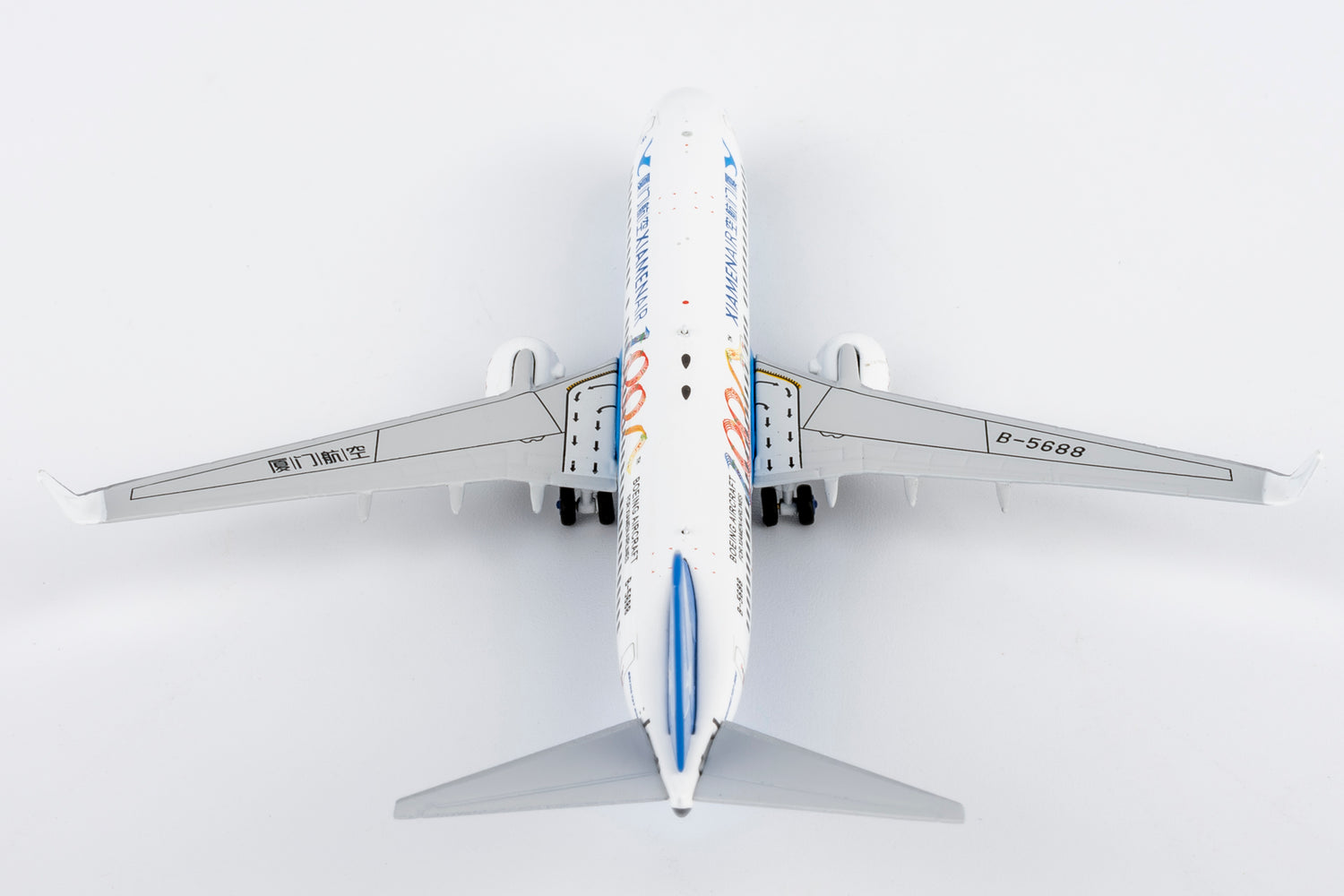 NG Models Xiamen Airlines "100th Boeing aircraft for Xiamen Airlines" Boeing 737-800/w B-5688 1/400 Aircraft Scale Model