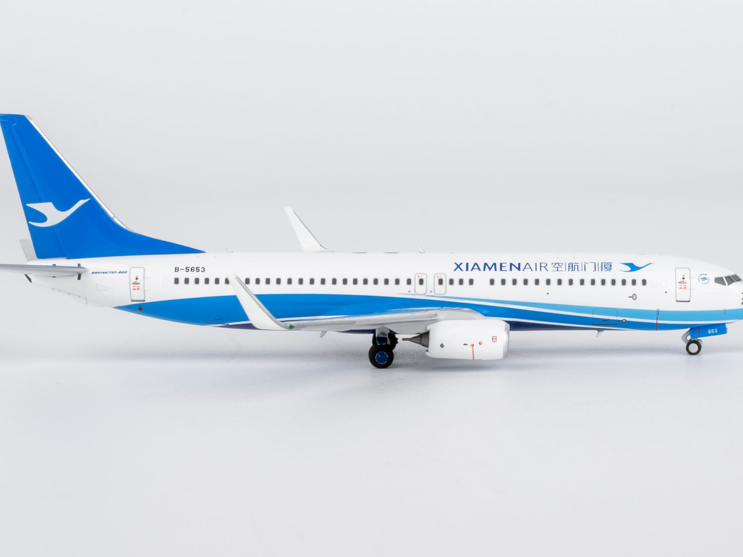 NG Models Xiamen Airlines Boeing 737-800/w B-5653 1/400 Aircraft Scale Model