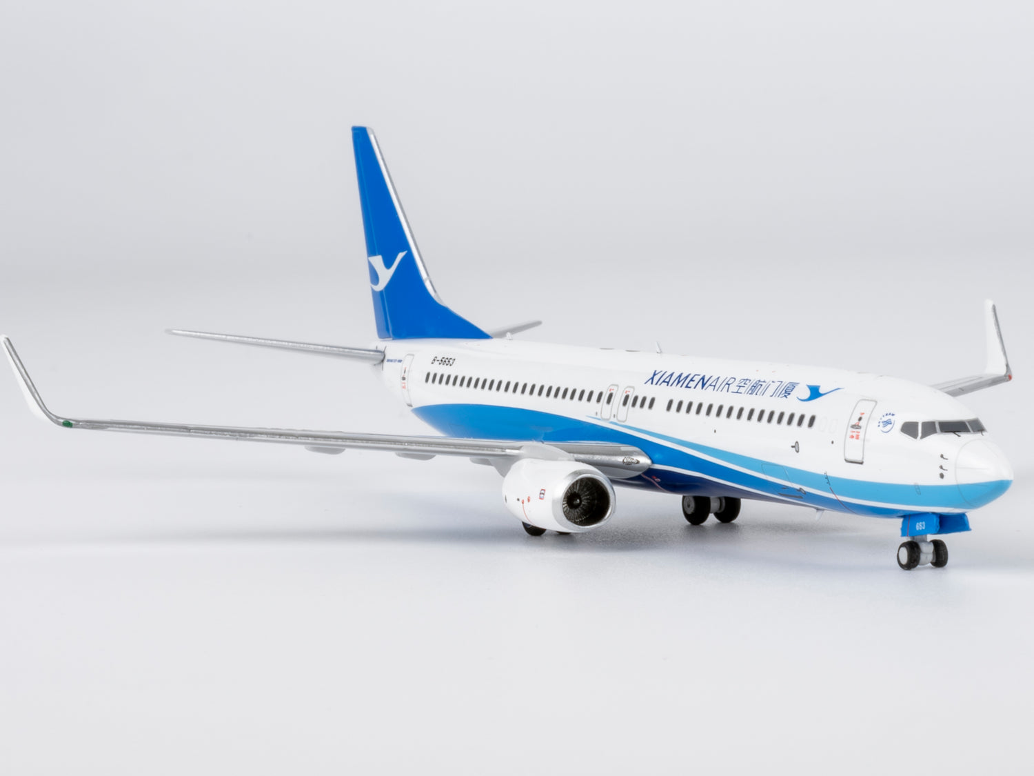NG Models Xiamen Airlines Boeing 737-800/w B-5653 1/400 Aircraft Scale Model