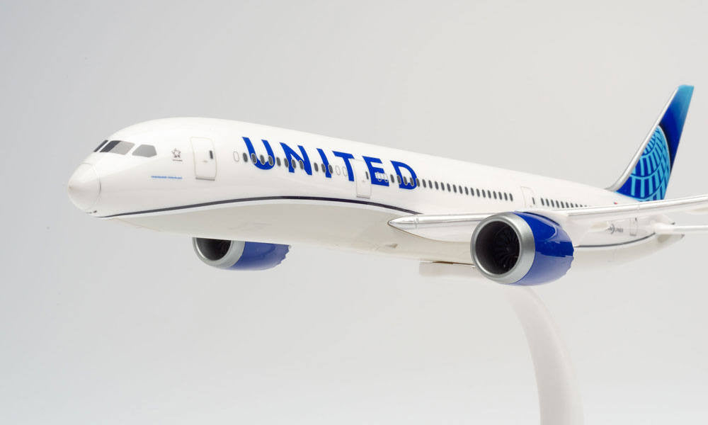 Herpa United Airlines Boeing 787-9 Dreamliner - new colors 1/200 Aircraft Scale Model