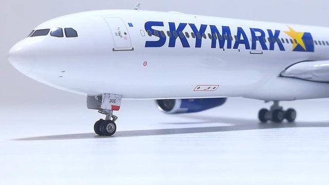 Phoenix Skymark Airlines Airbus A330-300 JA330E 1/400 Aircraft Scale Model