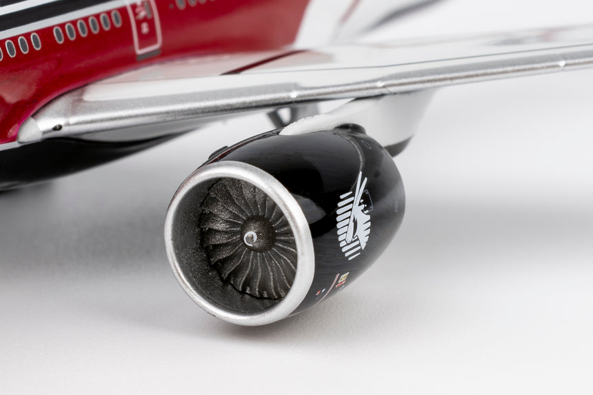 NG Models Qatar Airways Boeing 777-300ER A7-BEG (Ultimate) 1/400 Aircraft Scale Model
