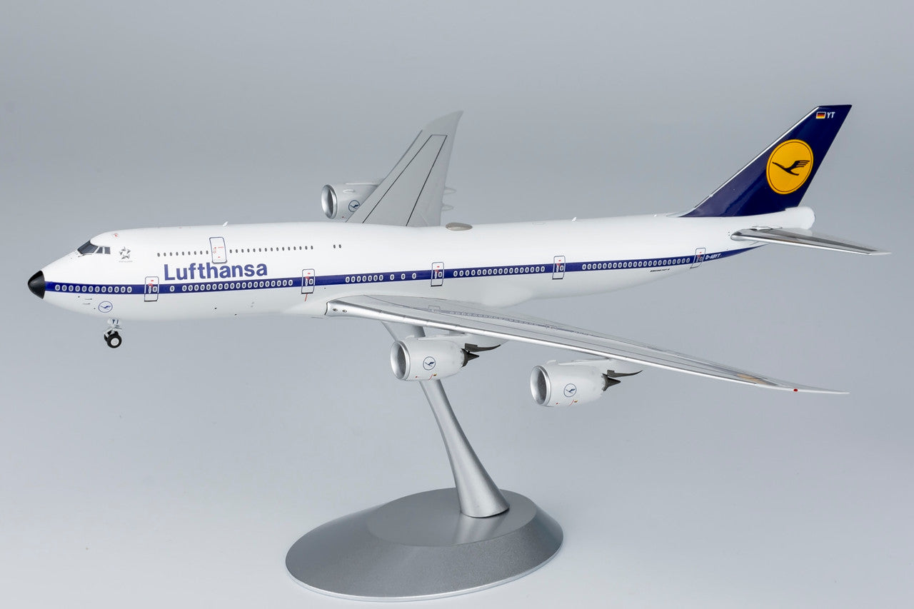 NG Models Lufthansa Boeing 747-8-D-ABYT retro colors (ULTIMATE COLLECTION) 1/400 Scale