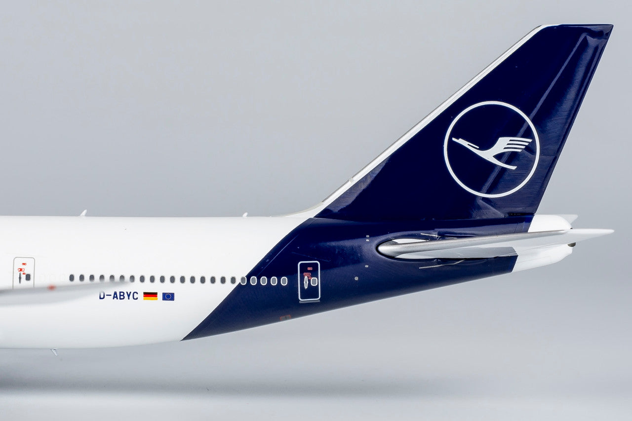NG Models Lufthansa Boeing 747-8 D-ABYC N/C 1/400 Scale