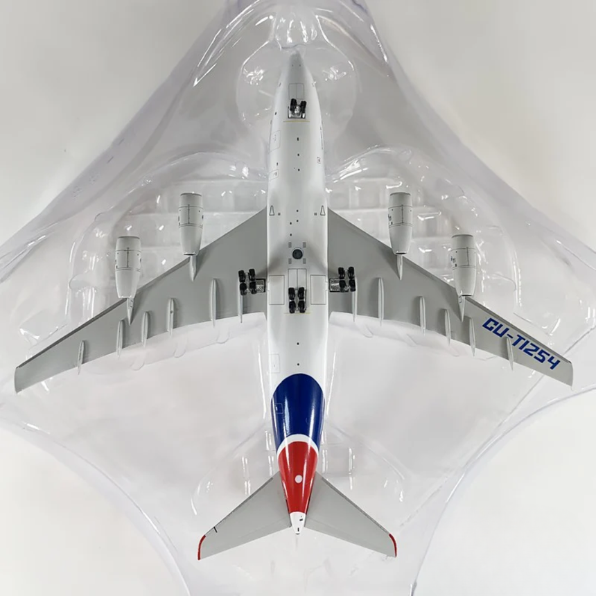 Phoenix Cubana Ilyushin IL-96-300 CU-T1254 1/400 Aircraft Scale Model