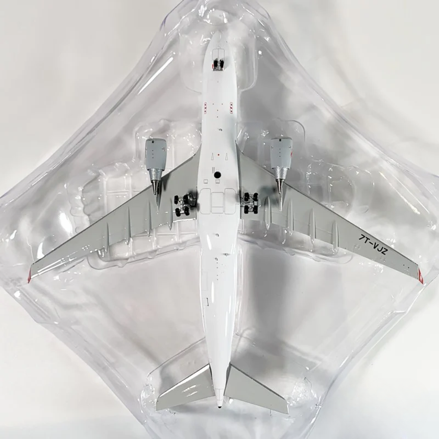 Phoenix Air Algerie Airbus A330-200 7T-VJZ 1/400 Aircraft Scale Model