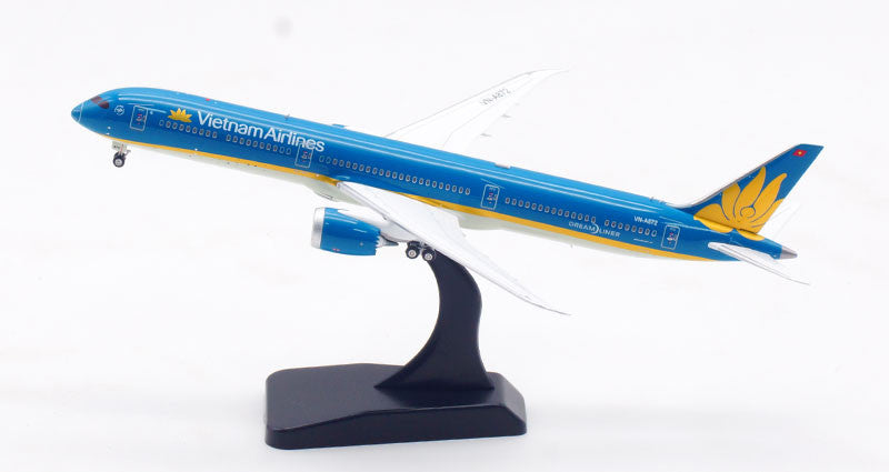 Aviation400 Vietnam Airlines Boeing 787-10 Dreamliner VN-A872 (with detachable gear) 1/400 Aircraft Scale Model