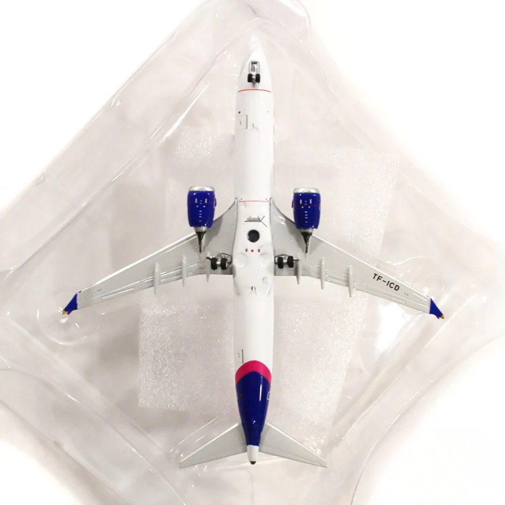 Phoenix Icelandair Boeing 737-900Max Purple Tail TF-ICD 1/400 Aircraft Scale Model