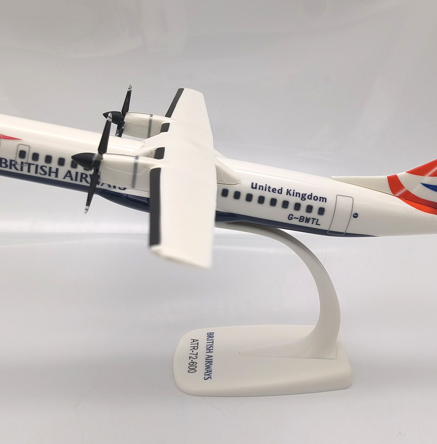 PPC Models British Airways ATR-72-600 1/100 Aircraft Scale Model