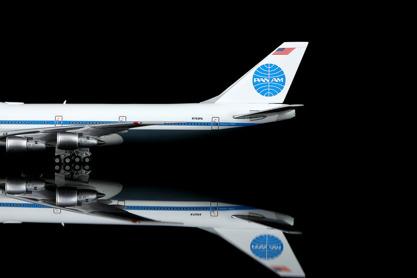 HX Models Pan Am Boeing 747-100 "Clipper Dashing Wave" N749PA 1/400 Aircraft Scale Model