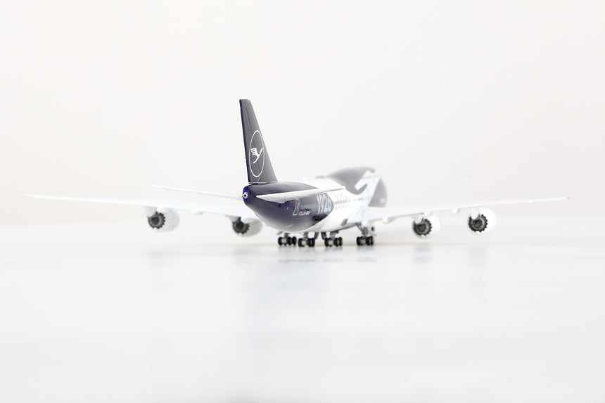 HX Models Lufthansa Boeing 747-8 "Flaps Down" "100th" Anniversary D-ABYN 1/400 Aircraft Scale Model