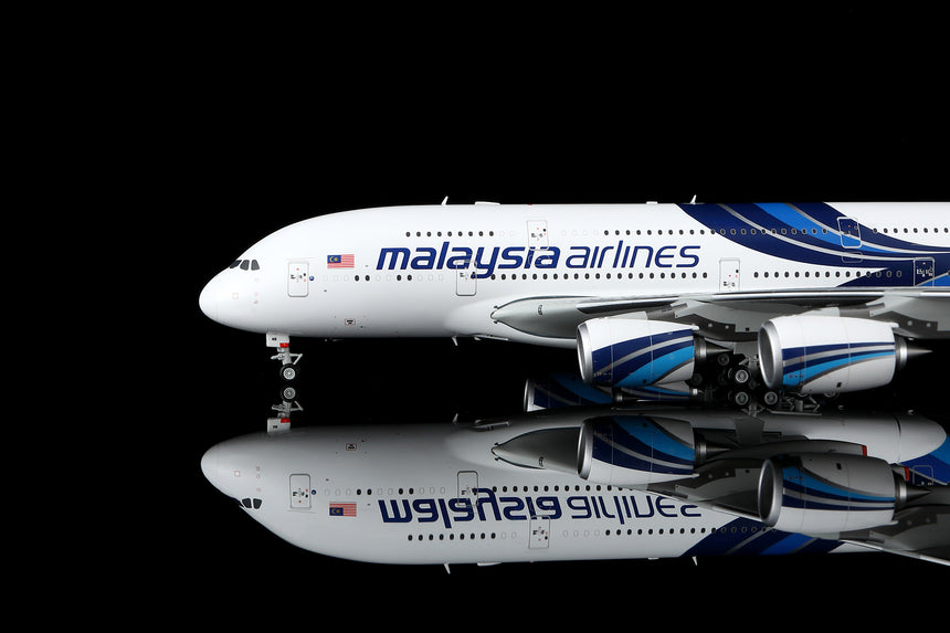 SQ Wings Malaysia Airlines Airbus A380 9M-MNB Flaps Down 1/200 Scale Model