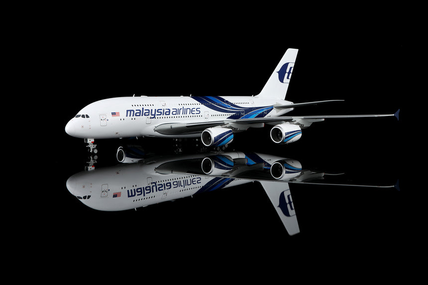 SQ Wings Malaysia Airlines Airbus A380 9M-MNB Flaps Down 1/200 Scale Model