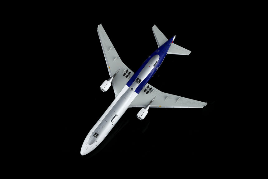 SQ Wings Delta Air Lines Special Delivery Livery McDonnell Douglas MD-11 N812DE 1/200 Aircraft Scale Model