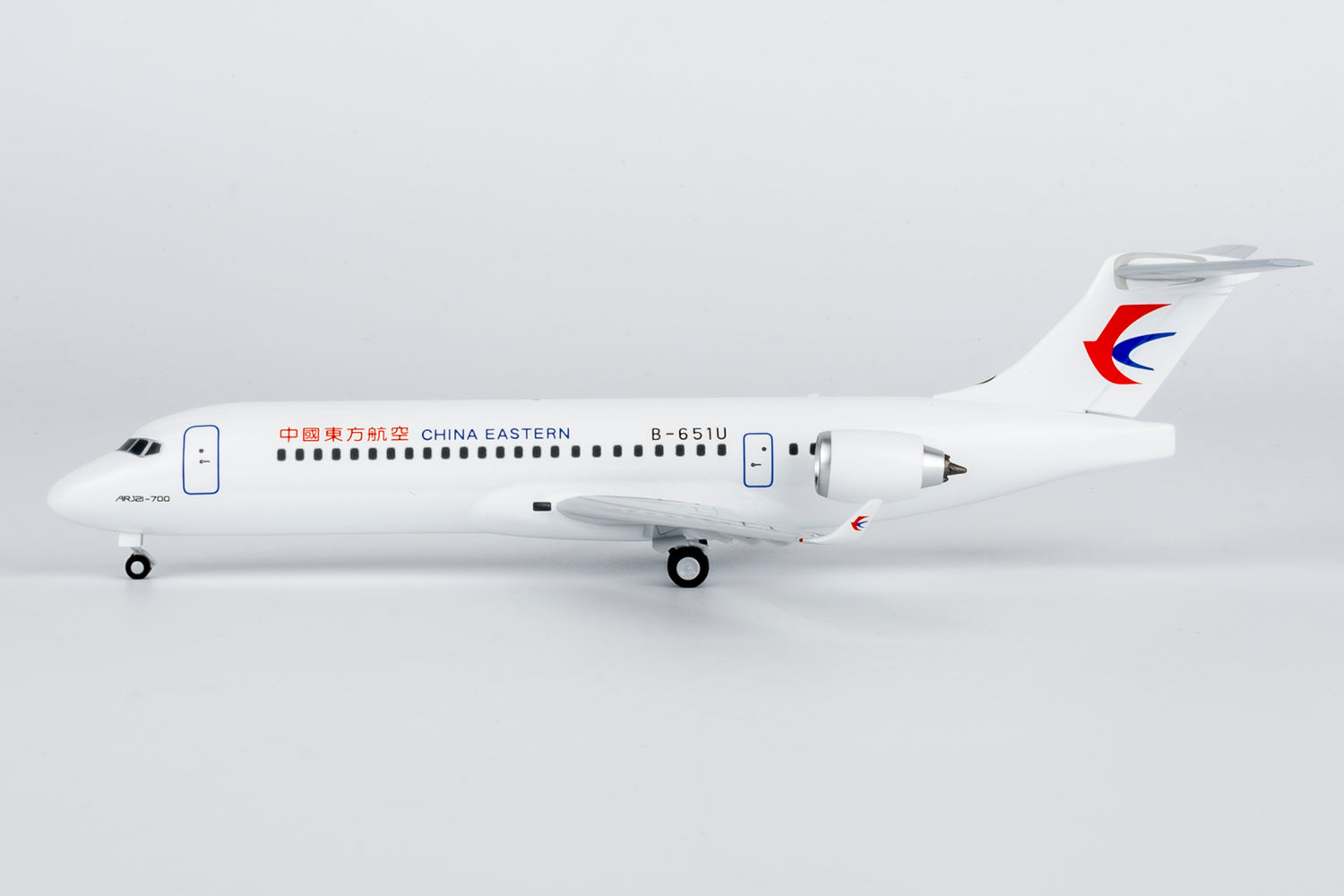 NG Models China Eastern Airlines COMAC C909 (ARJ21-700) B-651U Lite Edition 1/200 Aircraft Scale Model
