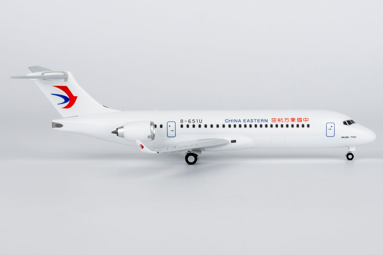 NG Models China Eastern Airlines COMAC C909 (ARJ21-700) B-651U Lite Edition 1/200 Aircraft Scale Model