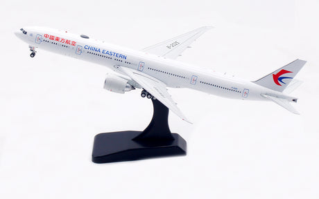 Aviation400 China Eastern Airlines Boeing 777-300ER B-2025 (detachable gear) 1/400 Aircraft Scale Model