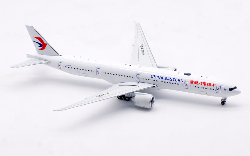 Aviation400 China Eastern Airlines Boeing 777-300ER B-2025 (detachable gear) 1/400 Aircraft Scale Model