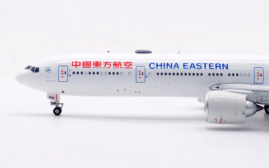 Aviation400 China Eastern Airlines Boeing 777-300ER B-2025 (detachable gear) 1/400 Aircraft Scale Model
