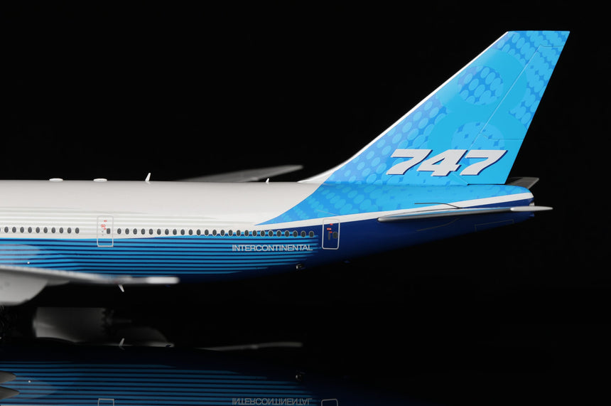 SQ Wings Boeing “House Dreamliner” / "Flaps Down" Boeing B747-8 1/200 Aircraft Scale Model