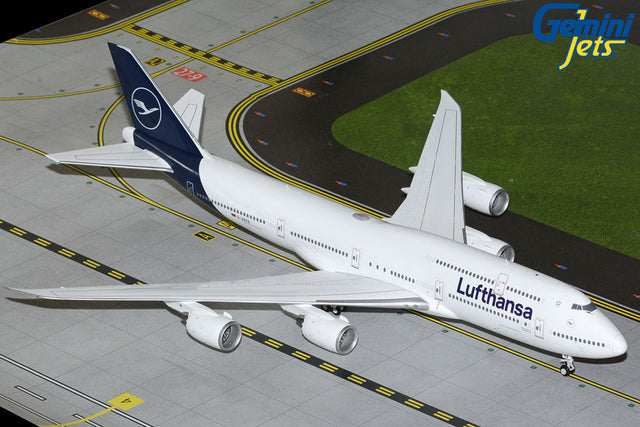 GeminiJets Lufthansa Boeing B747-8 D-ABYA (Current Livery) 1/200 Aircraft Scale Model