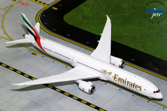 GeminiJets Emirates Boeing 787-10 1/200 G2UAE740