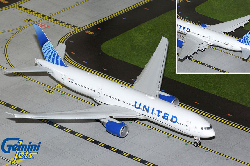 GeminiJets United Airlines Boeing B777-200ER N798UA (Flaps Down) 1/200 Aircraft Scale Model