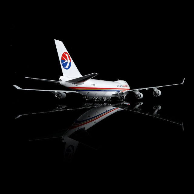 SQ Wings China Cargo Airlines Boeing B747-400F B-2428 1/200 Aircraft Scale Model