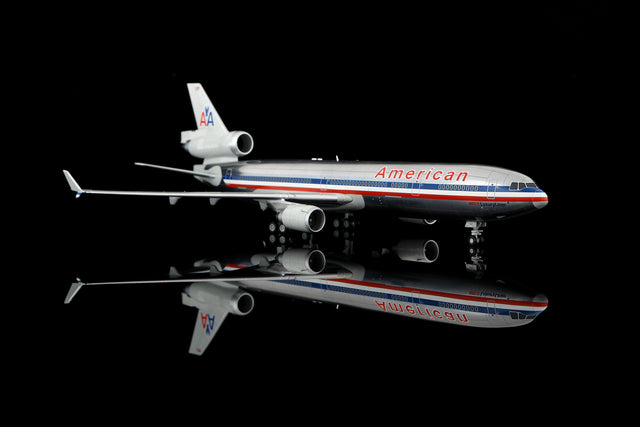 SQ Wings American Airlines McDonnell Douglas MD-11 N1766A 1/200 Aircraft Scale Model