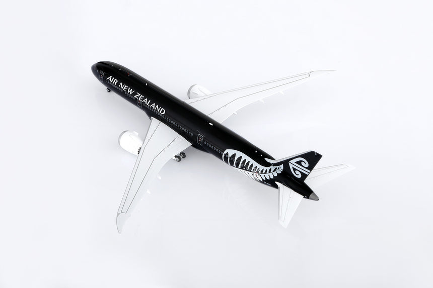 SQ Wings AIR NEW ZEALAND All Black livery Boeing B787-9 ZK-NZE 1/200 Aircraft Scale Model