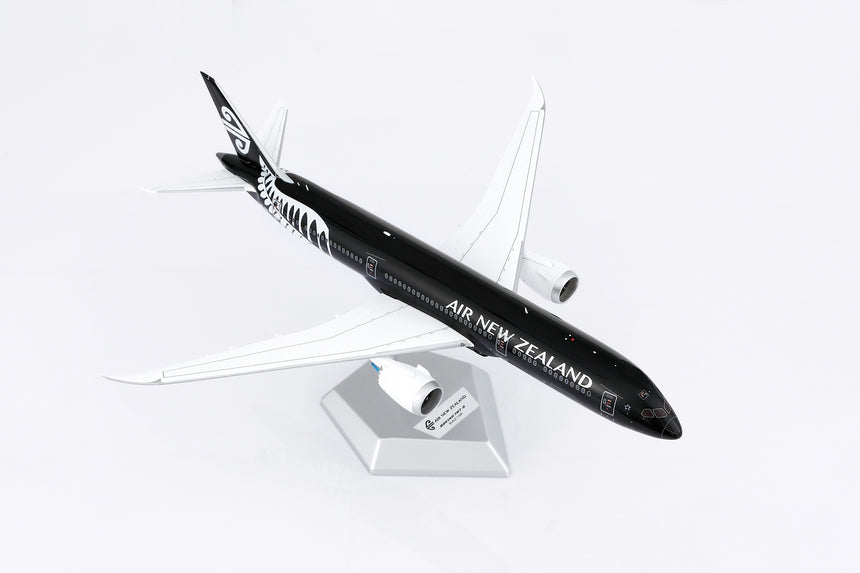 SQ Wings AIR NEW ZEALAND All Black livery Boeing B787-9 ZK-NZE 1/200 Aircraft Scale Model