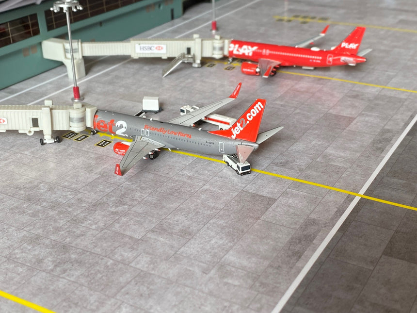 AMS 1/400 Scale Two Sheet Paper Airport Mat