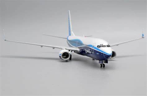 JC Wings Ryanair Boeing 737-800 (EI-DCL) 1/200 Aircraft Scale Model