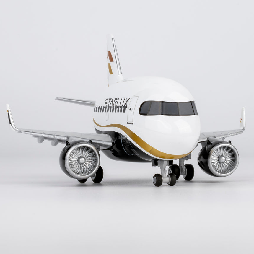 CUMO Wings Airbus A321neo Cute Aircraft Model – STARLUX Airlines Edition - Snap-Fit ABS Collectible Airplane with Display Stand 10.5×12.5×7.5 cm