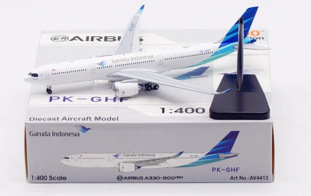 Aviation400 Garuda Indonesia Airbus A330-900 PK-GHF (detachable gear) 1/400 Aircraft Scale Model