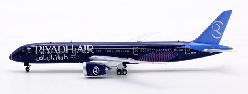 Aviation400 Riyadh Air Boeing 787-9 Dreamliner N8572C (rolling detachable magnetic undercarriage) 1/400 Aircraft Scale Model