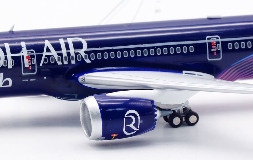 Aviation400 Riyadh Air Boeing 787-9 Dreamliner N8572C (rolling detachable magnetic undercarriage) 1/400 Aircraft Scale Model