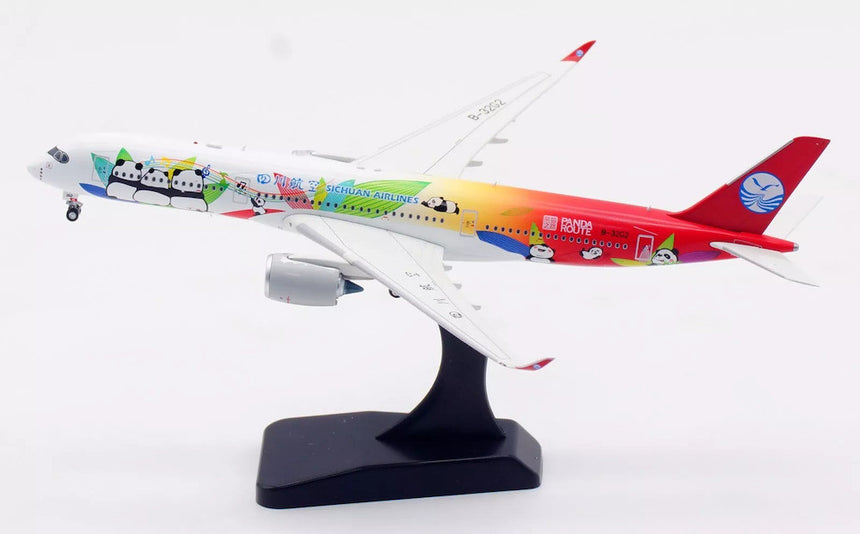 Aviation400 Sichuan Airlines Airbus A350-941 B-32G2 (with detachable gear) 1/400 Scale