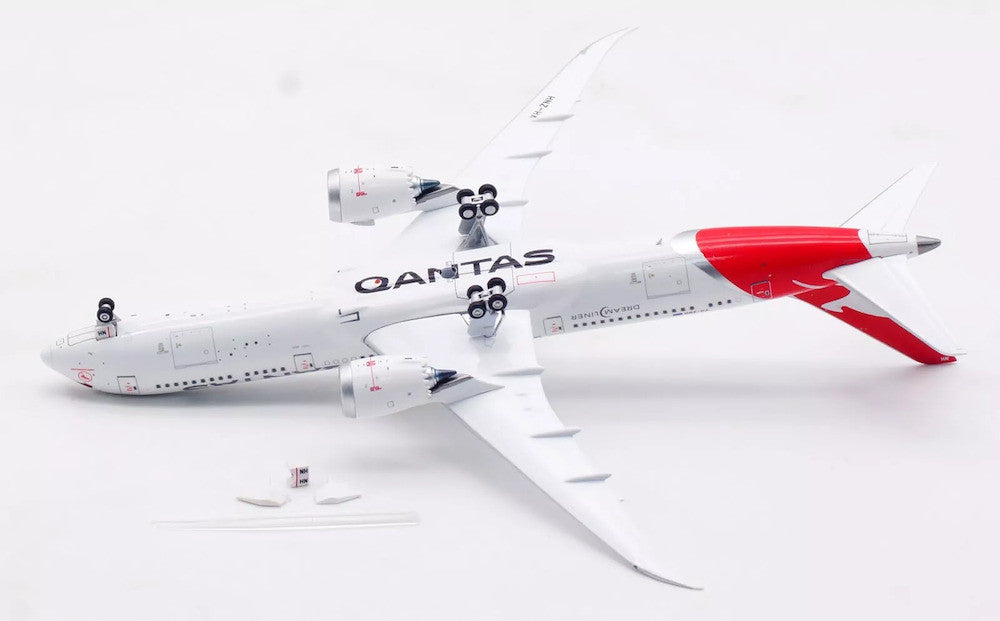 Aviation400 Qantas Boeing 787-9 Dreamliner "Go Australia" VH-ZNH (with detachable gear) 1/400 Aircraft Scale Model