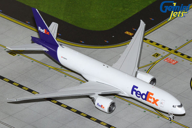 GeminiJets FedEx Boeing B777-200LRF N895FD (Revised Livery) 1/400 Aircraft Scale Model