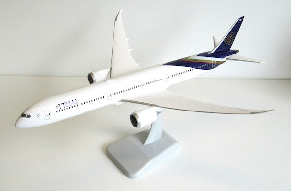 Hogan Thai Boeing 787-10 Dreamliner 1/200 Scale